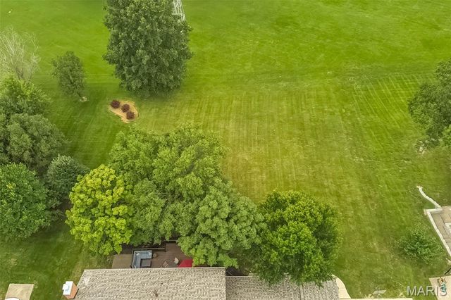 1583 Mason Knoll Road, Town And Country, MO 63131