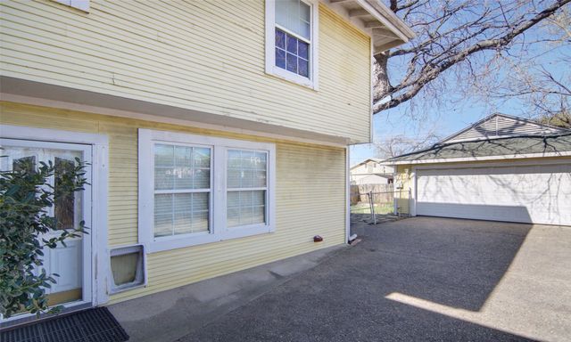 3108 Handley Drive, Fort Worth, TX 76112