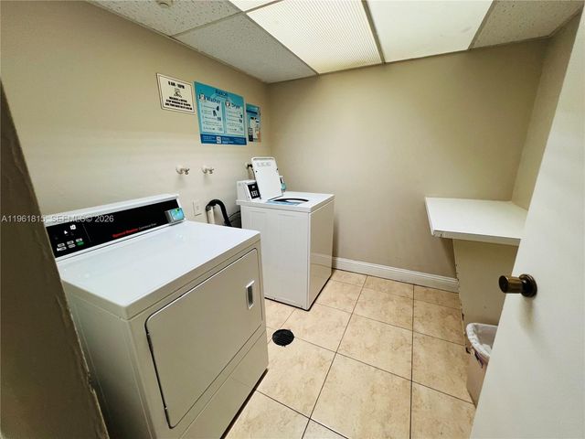 7300 NW 17th St 416, Plantation, FL 33313