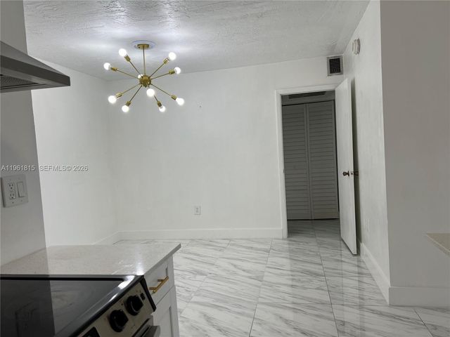 7300 NW 17th St 416, Plantation, FL 33313