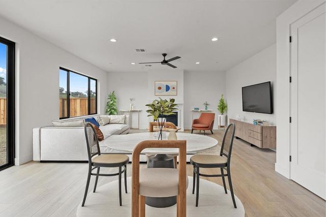 425 Maria Drive, Hollister, CA 95023