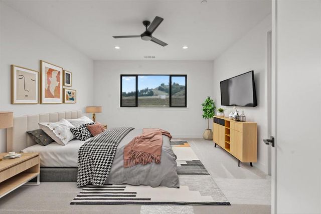 425 Maria Drive, Hollister, CA 95023