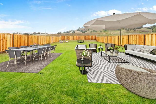 425 Maria Drive, Hollister, CA 95023