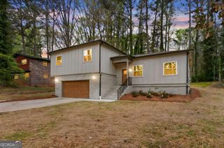 2911 Pine Valley Circle, East Point, GA 30344