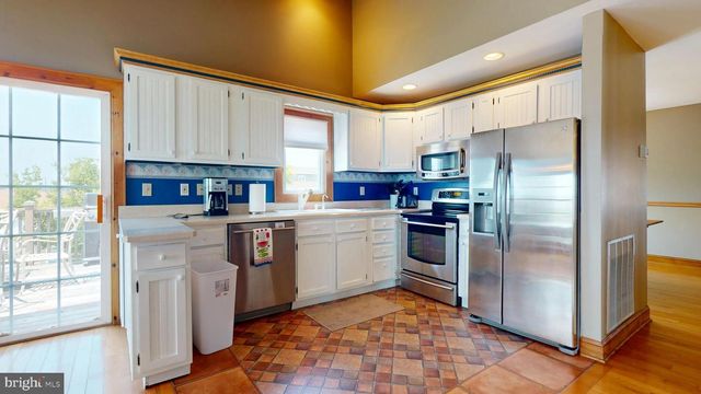 704 W RIO GRANDE AVE, Wildwood, NJ 08260