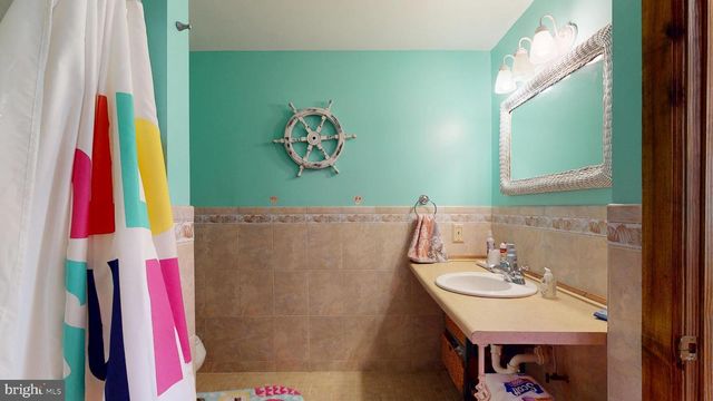 704 W RIO GRANDE AVE, Wildwood, NJ 08260