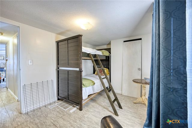 1331 Hammermill, Canyon Lake, TX 78133