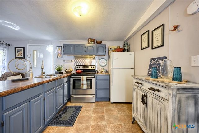 1331 Hammermill, Canyon Lake, TX 78133