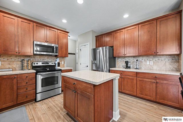 17019 Chandler Street, Omaha, NE 68136
