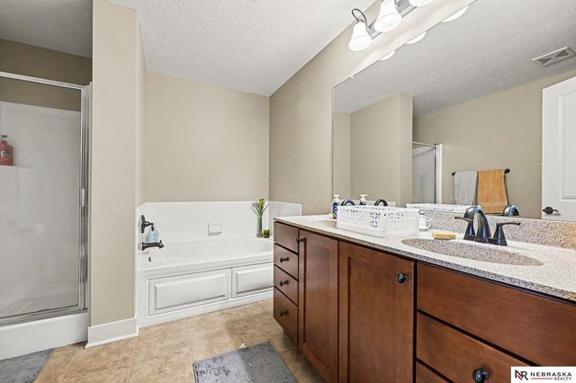 17019 Chandler Street, Omaha, NE 68136