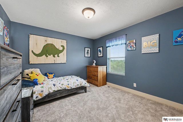 17019 Chandler Street, Omaha, NE 68136