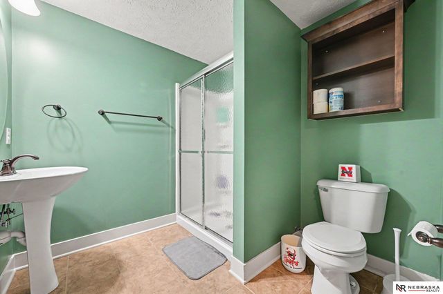 17019 Chandler Street, Omaha, NE 68136