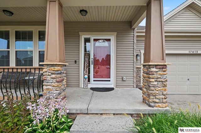 17019 Chandler Street, Omaha, NE 68136