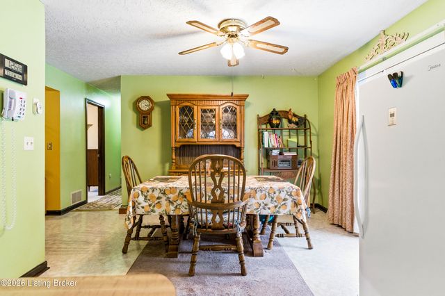 1746 Holly Ct, Radcliff, KY 40160