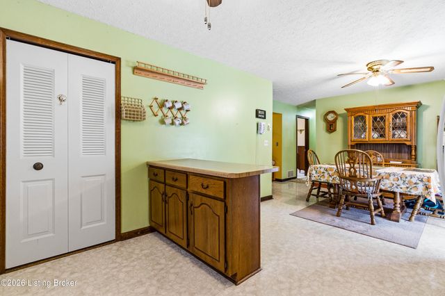 1746 Holly Ct, Radcliff, KY 40160