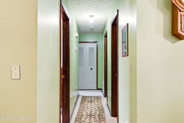 1746 Holly Ct, Radcliff, KY 40160