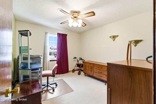 1746 Holly Ct, Radcliff, KY 40160