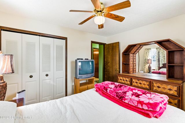 1746 Holly Ct, Radcliff, KY 40160