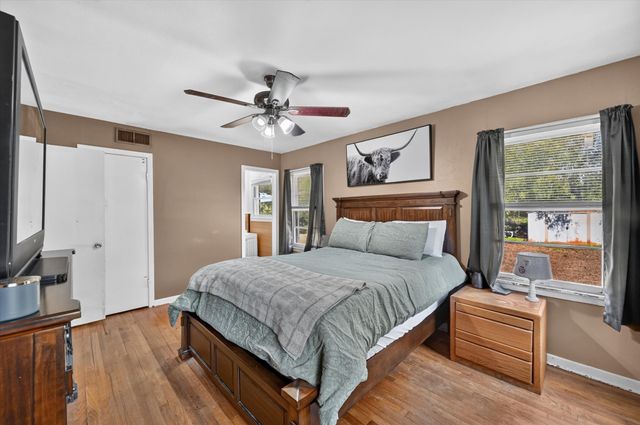 15 Page Street, Hurst, TX 76053