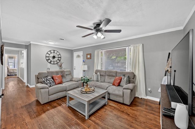 15 Page Street, Hurst, TX 76053