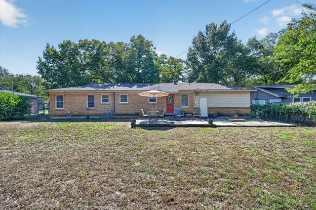 15 Page Street, Hurst, TX 76053