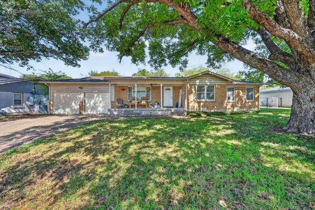 15 Page Street, Hurst, TX 76053