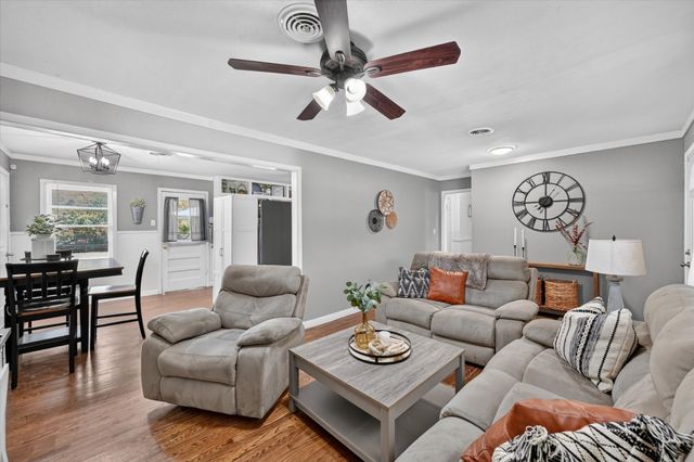 15 Page Street, Hurst, TX 76053