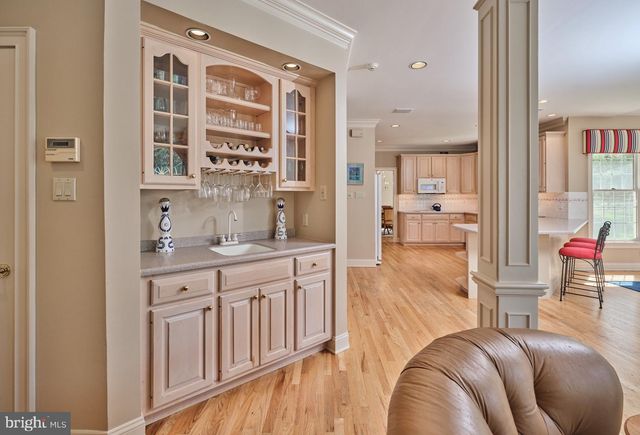 37 ALEXANDERS CT, Newtown, PA 18940