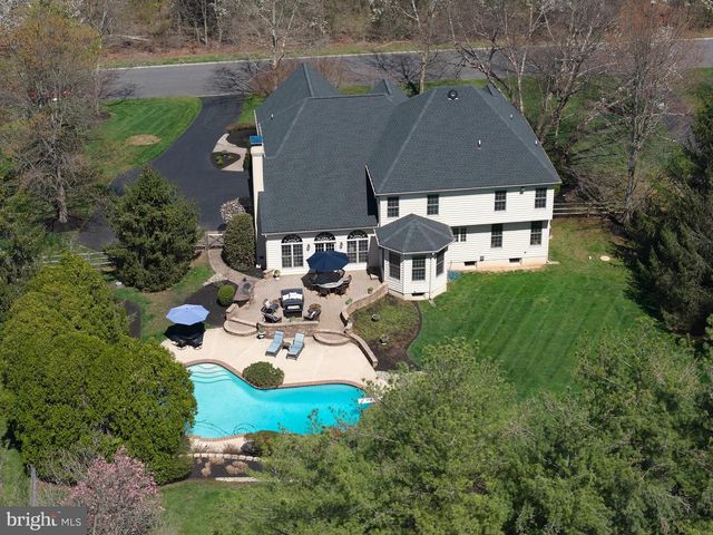 37 ALEXANDERS CT, Newtown, PA 18940