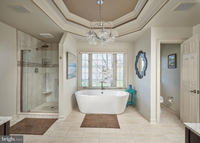 37 ALEXANDERS CT, Newtown, PA 18940
