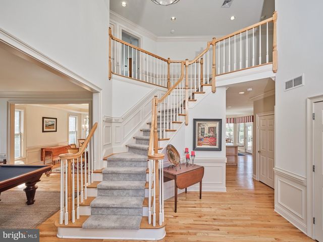 37 ALEXANDERS CT, Newtown, PA 18940