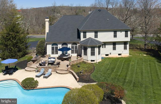 37 ALEXANDERS CT, Newtown, PA 18940