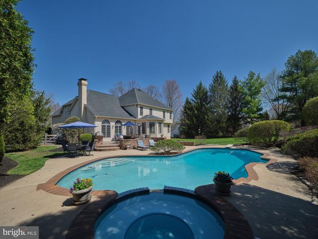 37 ALEXANDERS CT, Newtown, PA 18940