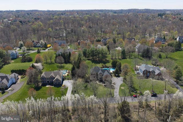 37 ALEXANDERS CT, Newtown, PA 18940