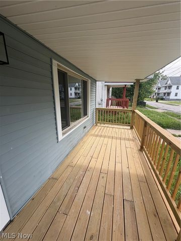 6813 Polonia Avenue, Cleveland, OH 44105