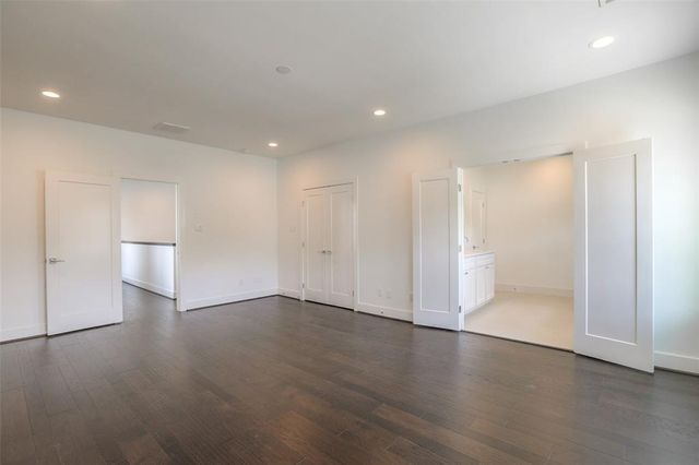 7714 Jacquelyn Oaks Road, Houston, TX 77055