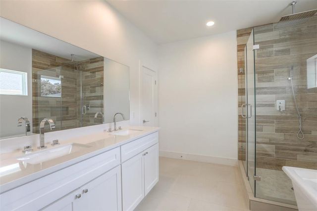 7714 Jacquelyn Oaks Road, Houston, TX 77055