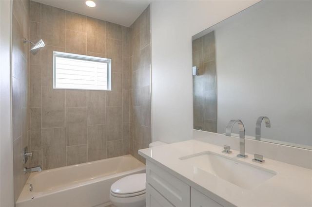 7714 Jacquelyn Oaks Road, Houston, TX 77055