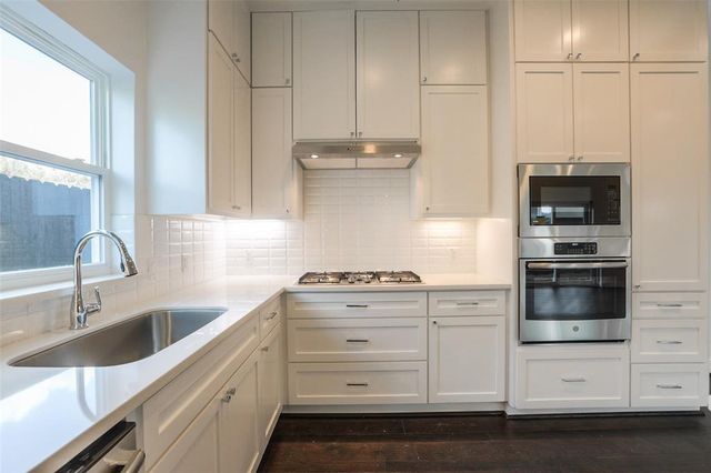 7714 Jacquelyn Oaks Road, Houston, TX 77055