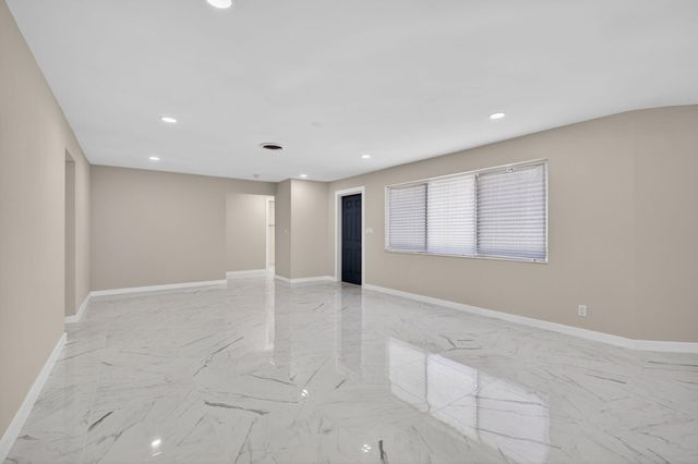 9361 SE Duncan Street, Hobe Sound, FL 33455