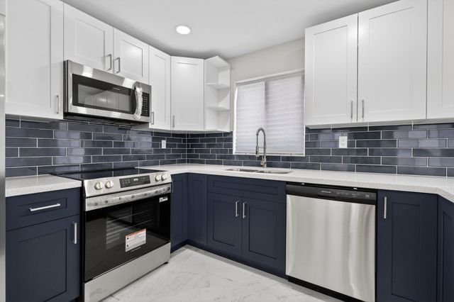 9361 SE Duncan Street, Hobe Sound, FL 33455
