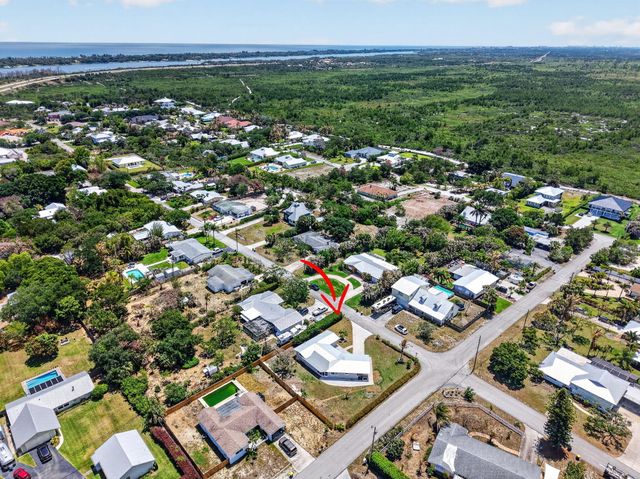 9361 SE Duncan Street, Hobe Sound, FL 33455