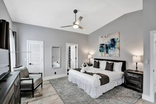 1025 N Southlake Dr, Hollywood, FL 33019