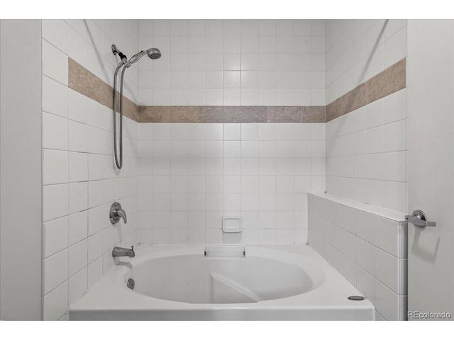 3201 N Shoshone St 108, Denver, CO 80211
