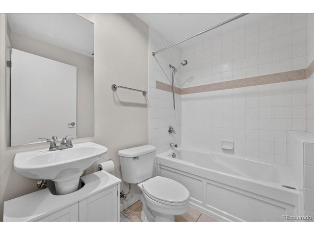 3201 N Shoshone St 108, Denver, CO 80211