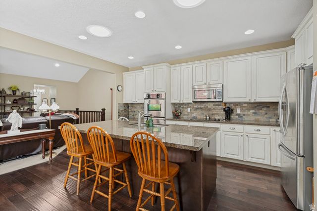 10254 S CROW WING DR, South Jordan, UT 84009