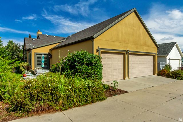 10254 S CROW WING DR, South Jordan, UT 84009
