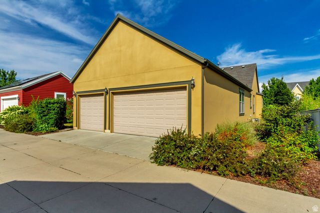 10254 S CROW WING DR, South Jordan, UT 84009
