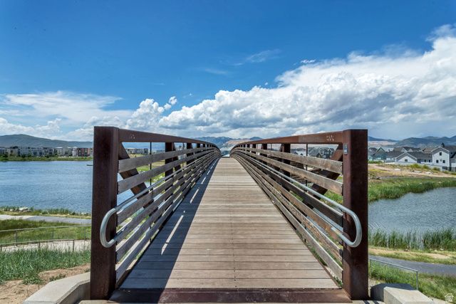 10254 S CROW WING DR, South Jordan, UT 84009