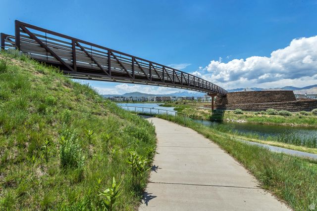 10254 S CROW WING DR, South Jordan, UT 84009